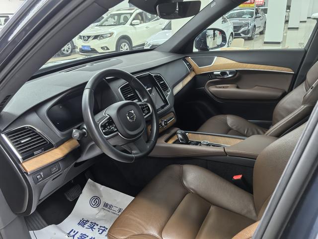 Volvo XC90 2021 thumb 7