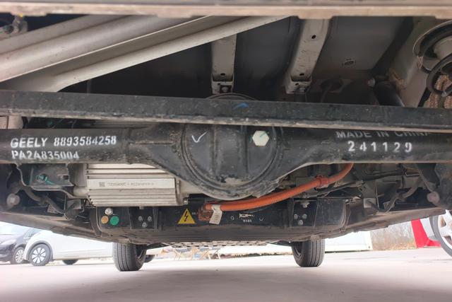 Geely Panda 2024 thumb 7