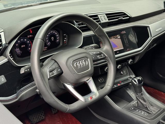 Audi Q3 2020 thumb 10
