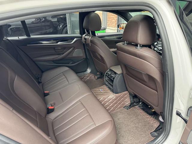 BMW 5 серии 2019 thumb 10