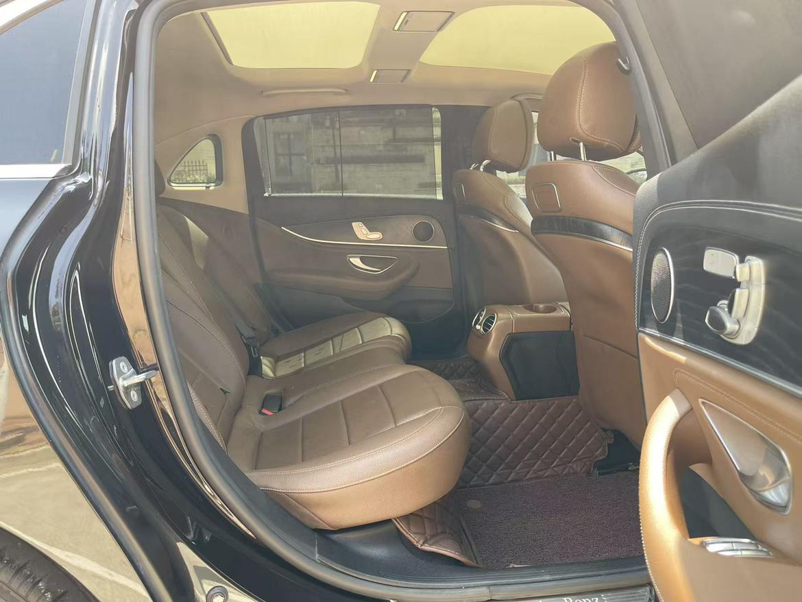 Mercedes-Benz E-Class 2019 thumb 7