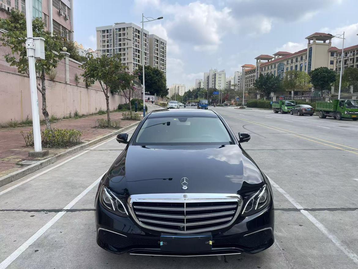 Mercedes-Benz E-Class 2019 thumb 9