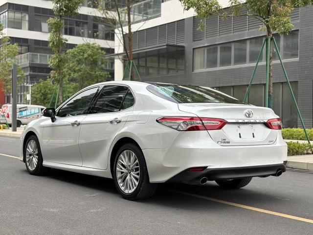 Toyota Camry 2019 thumb 2