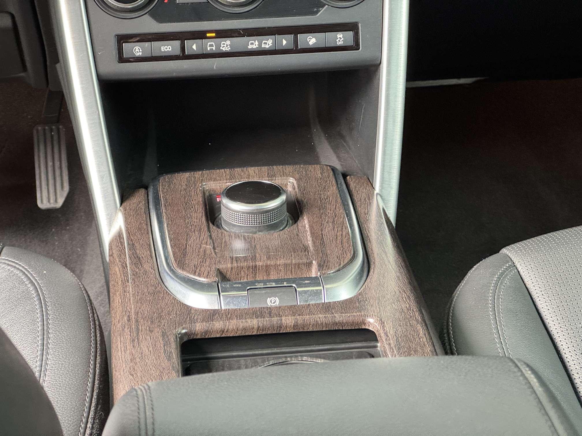 Land Rover Discovery Sport 2018 thumb 12