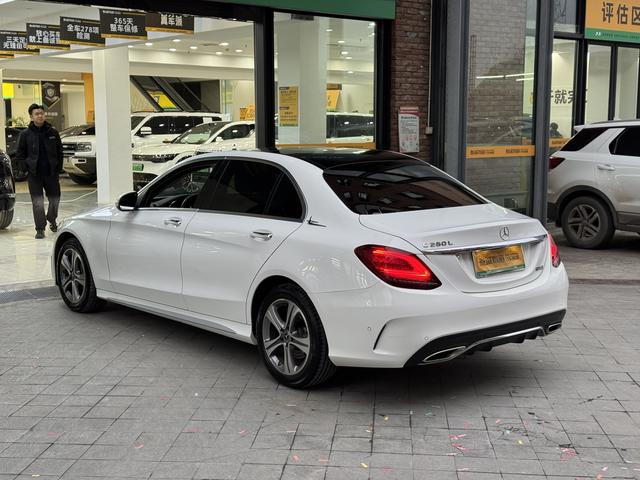 Mercedes-Benz C-Class 2020 thumb 2