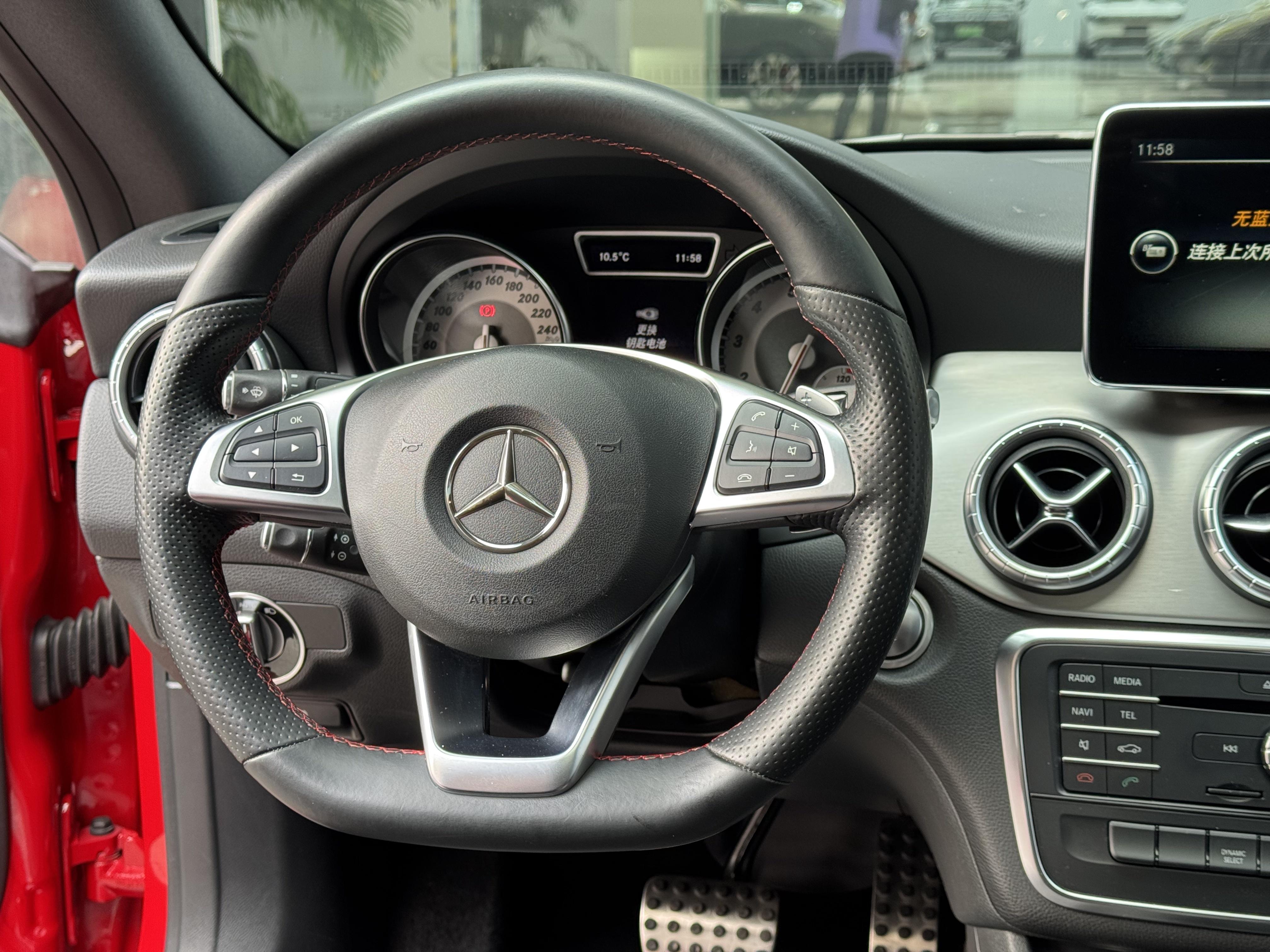 Mercedes-Benz CLA 2016 thumb 11