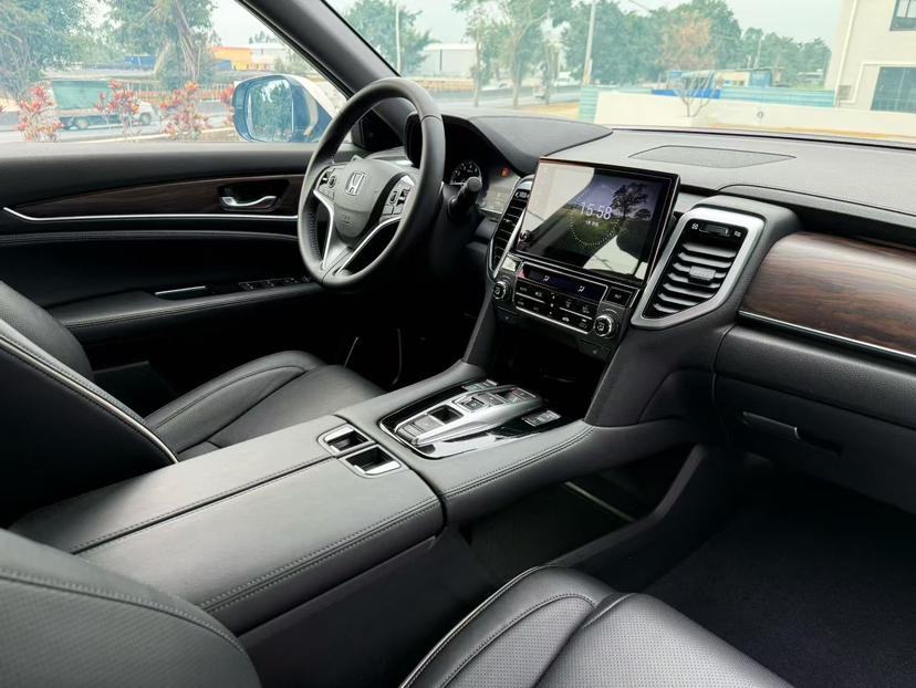 Honda UR-V 2018 thumb 4