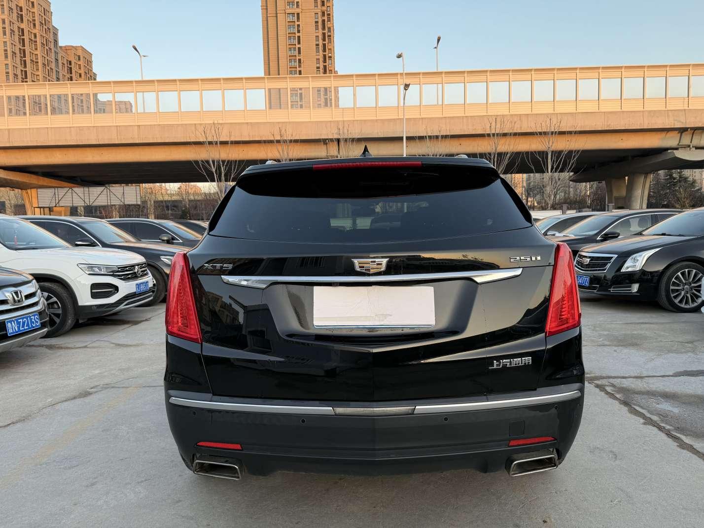 Cadillac XT5 2018 thumb 11