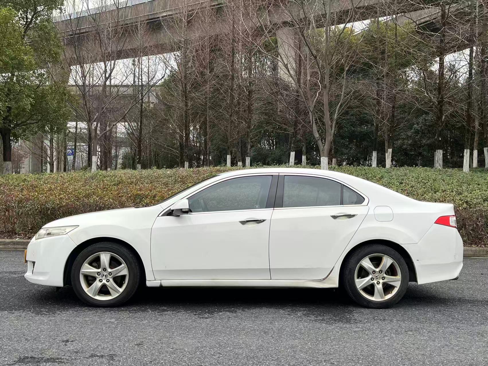 Honda Accord 2010 thumb 2
