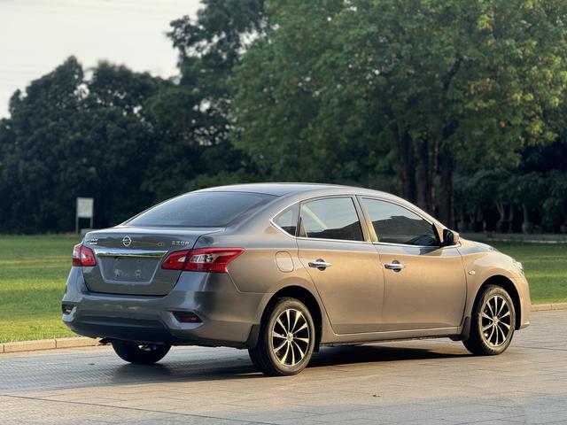 Nissan Sylphy 2021 thumb 2