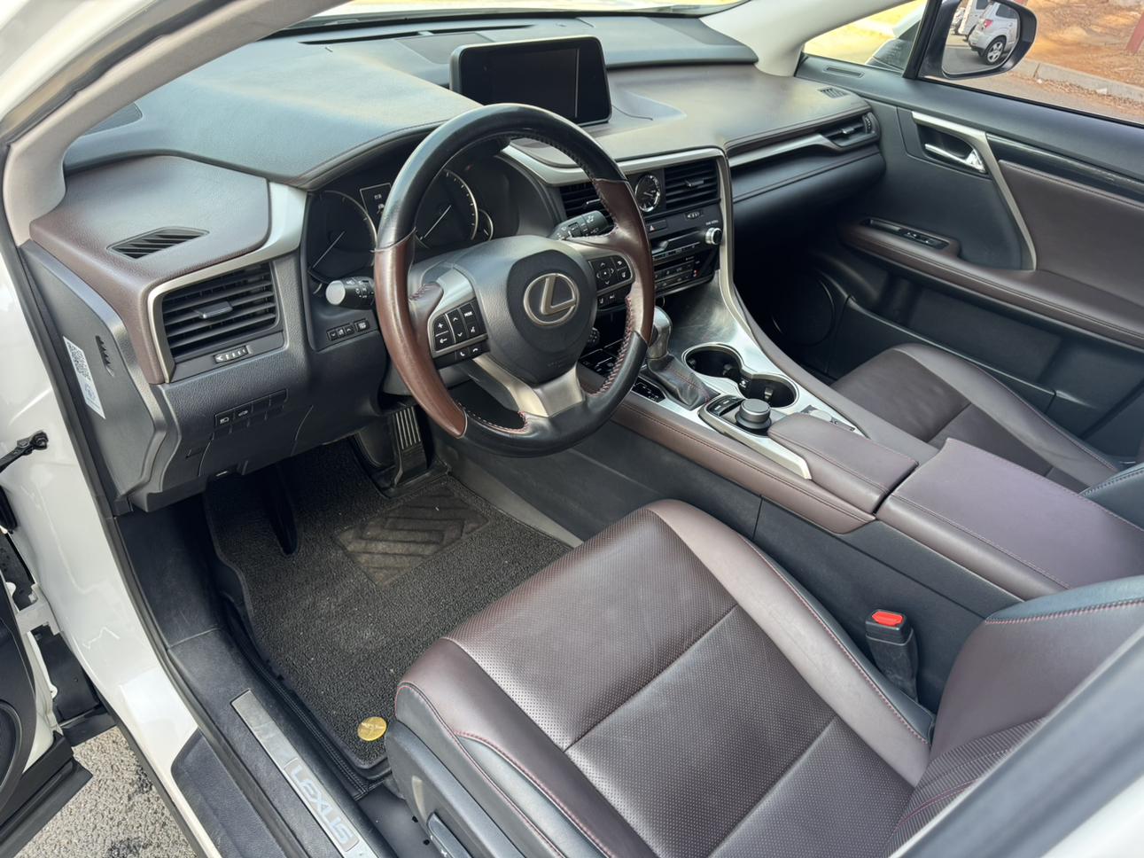 Lexus RX 2017 thumb 12