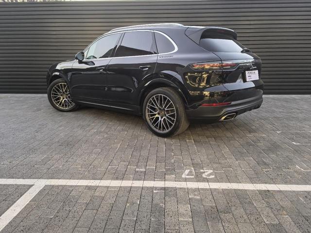 Porsche Cayenne 2021 thumb 2