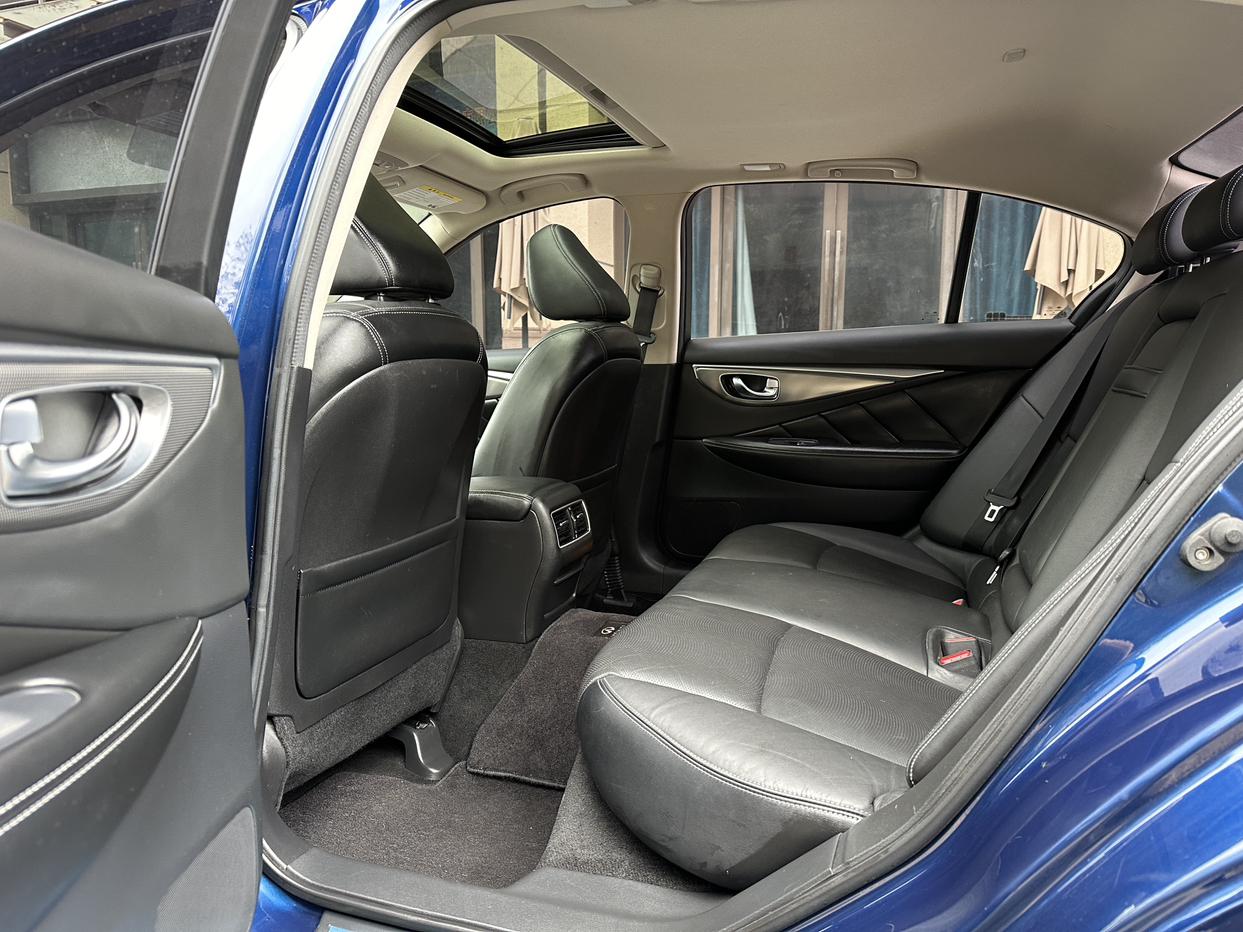 Infiniti Q50L 2017 thumb 11