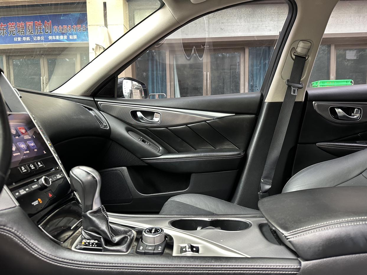 Infiniti Q50L 2017 thumb 12