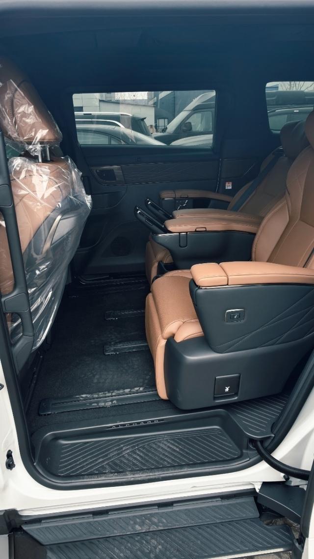 Toyota Alphard 2026 thumb 3