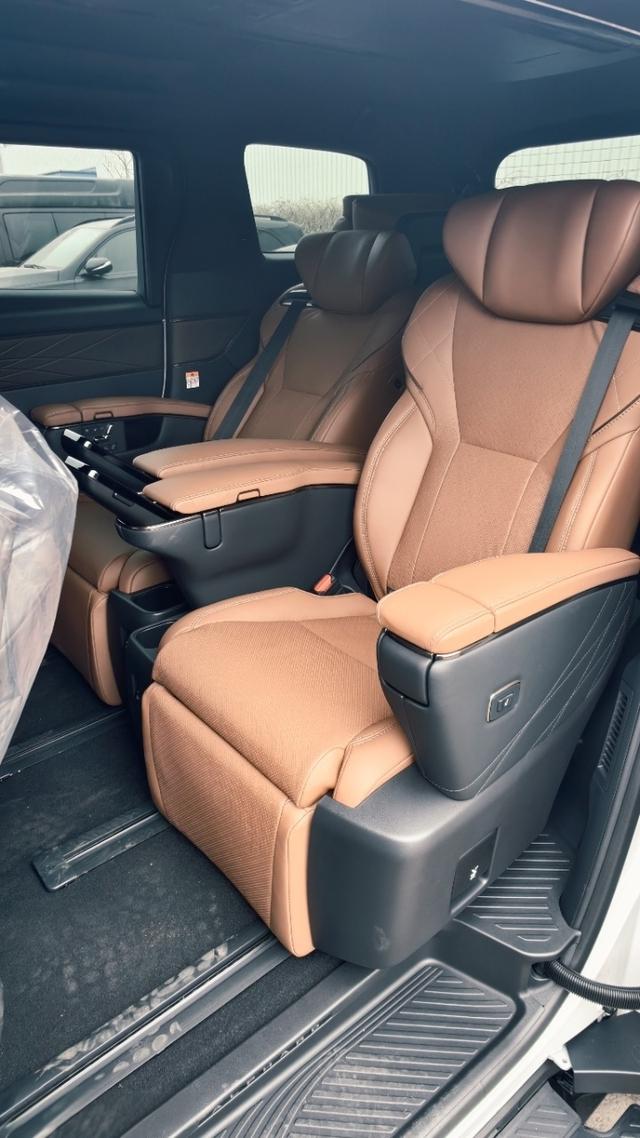 Toyota Alphard 2026 thumb 4