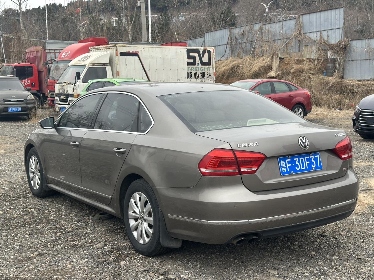 Volkswagen Passat 2013 thumb 2