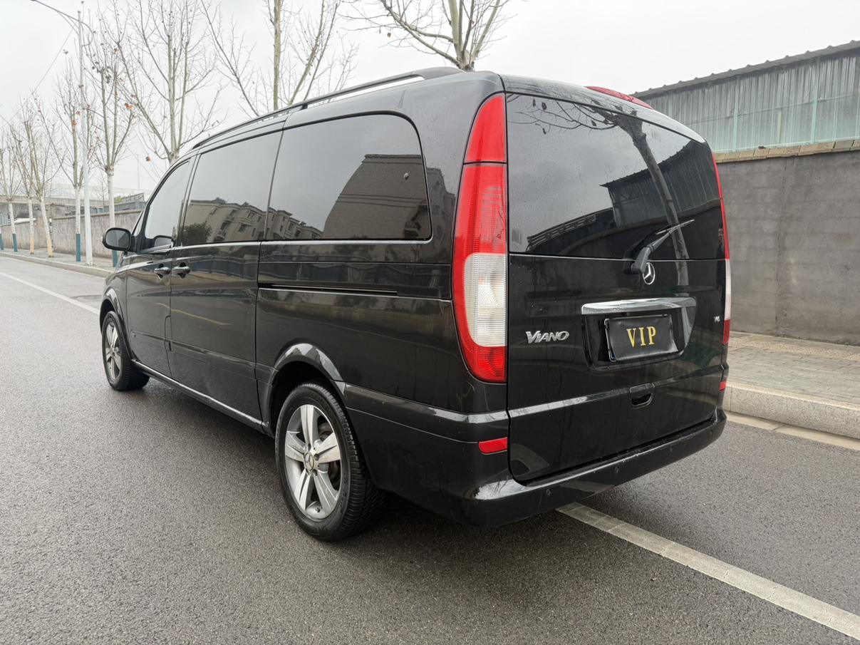 Mercedes-Benz V-Class 2011 thumb 2