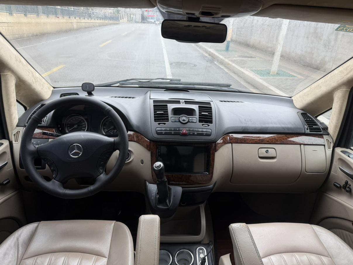 Mercedes-Benz V-Class 2011 thumb 5