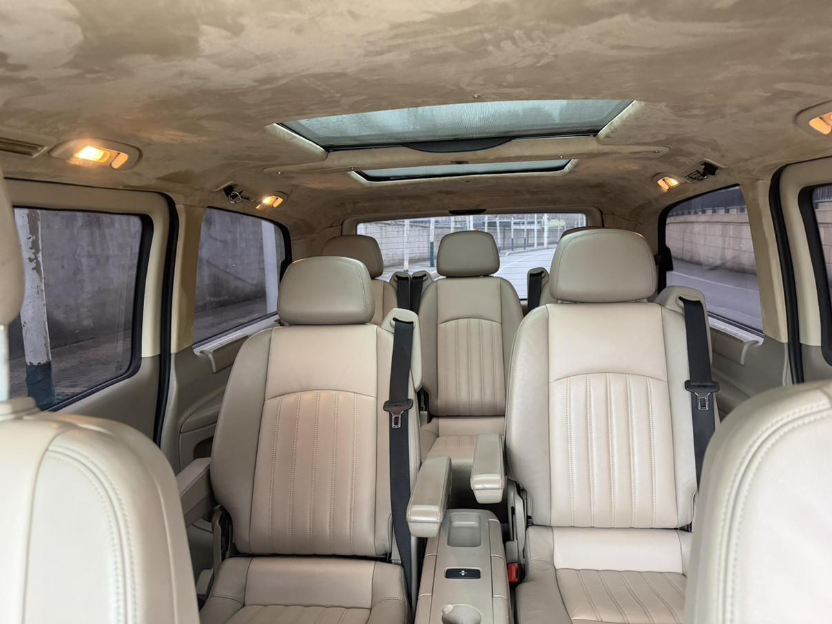 Mercedes-Benz V-Class 2011 thumb 7