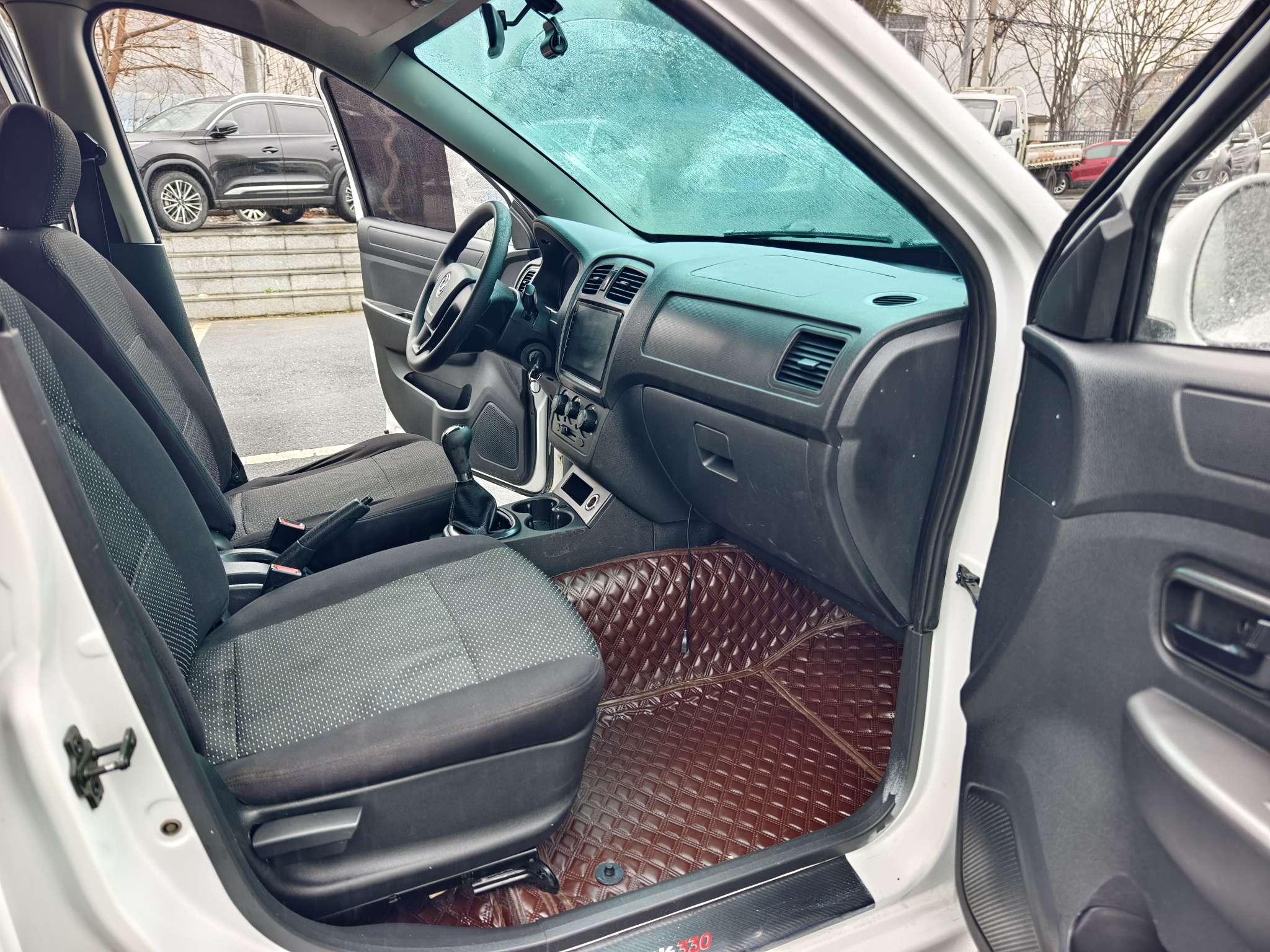 Dongfeng Fengon 330 2019 thumb 7