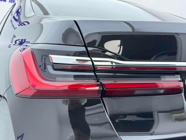 BMW 7 серии 2021 thumb 7