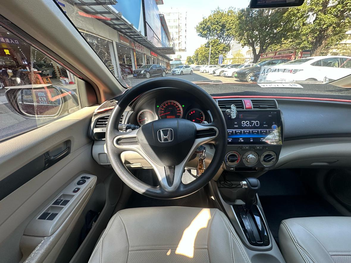 Honda City 2010 thumb 5