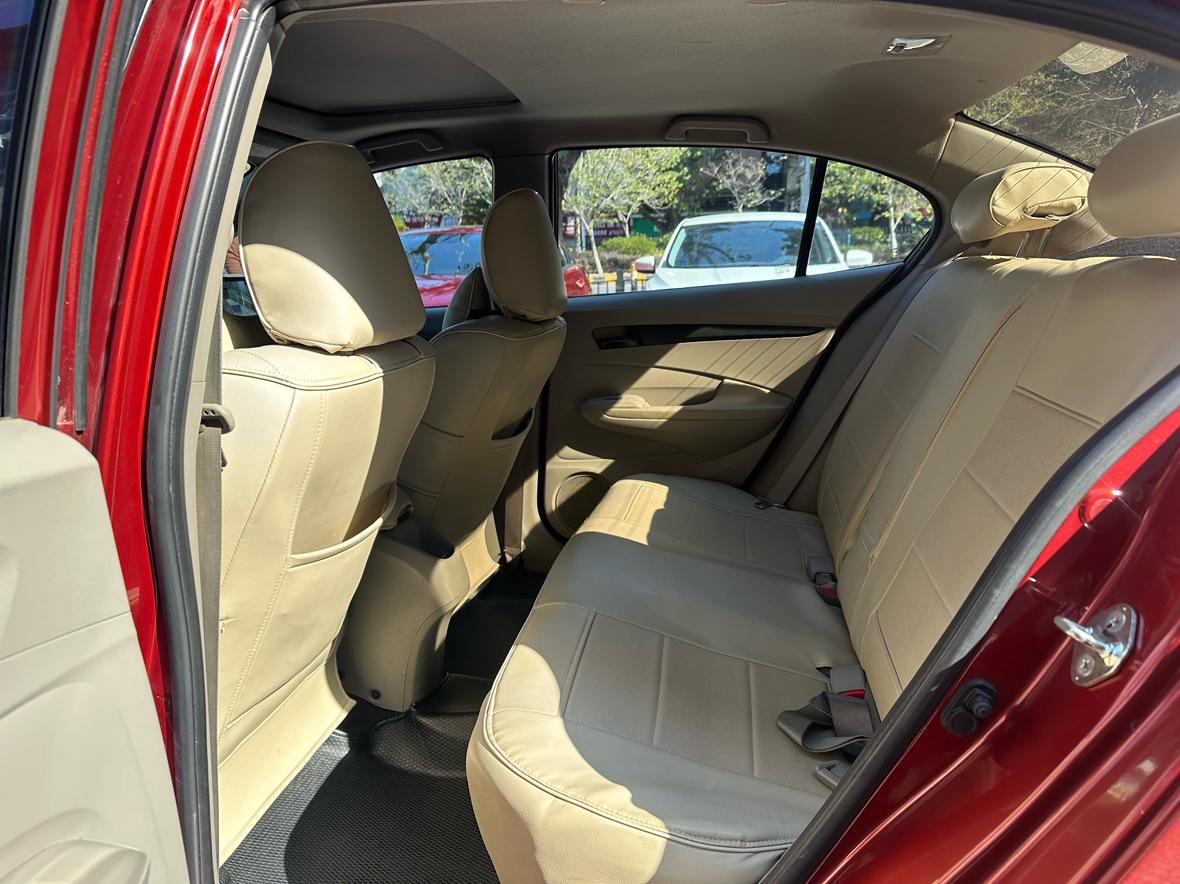 Honda City 2010 thumb 7