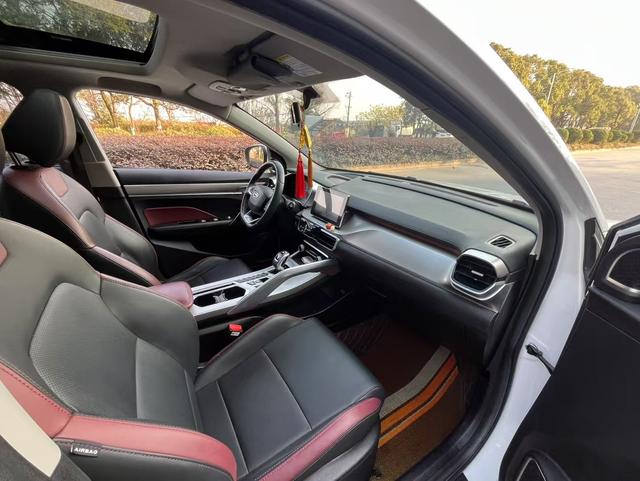 Geely Binyue 2020 thumb 4