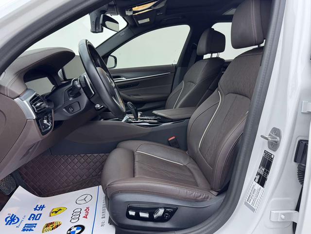 BMW 5 серии 2023 thumb 11