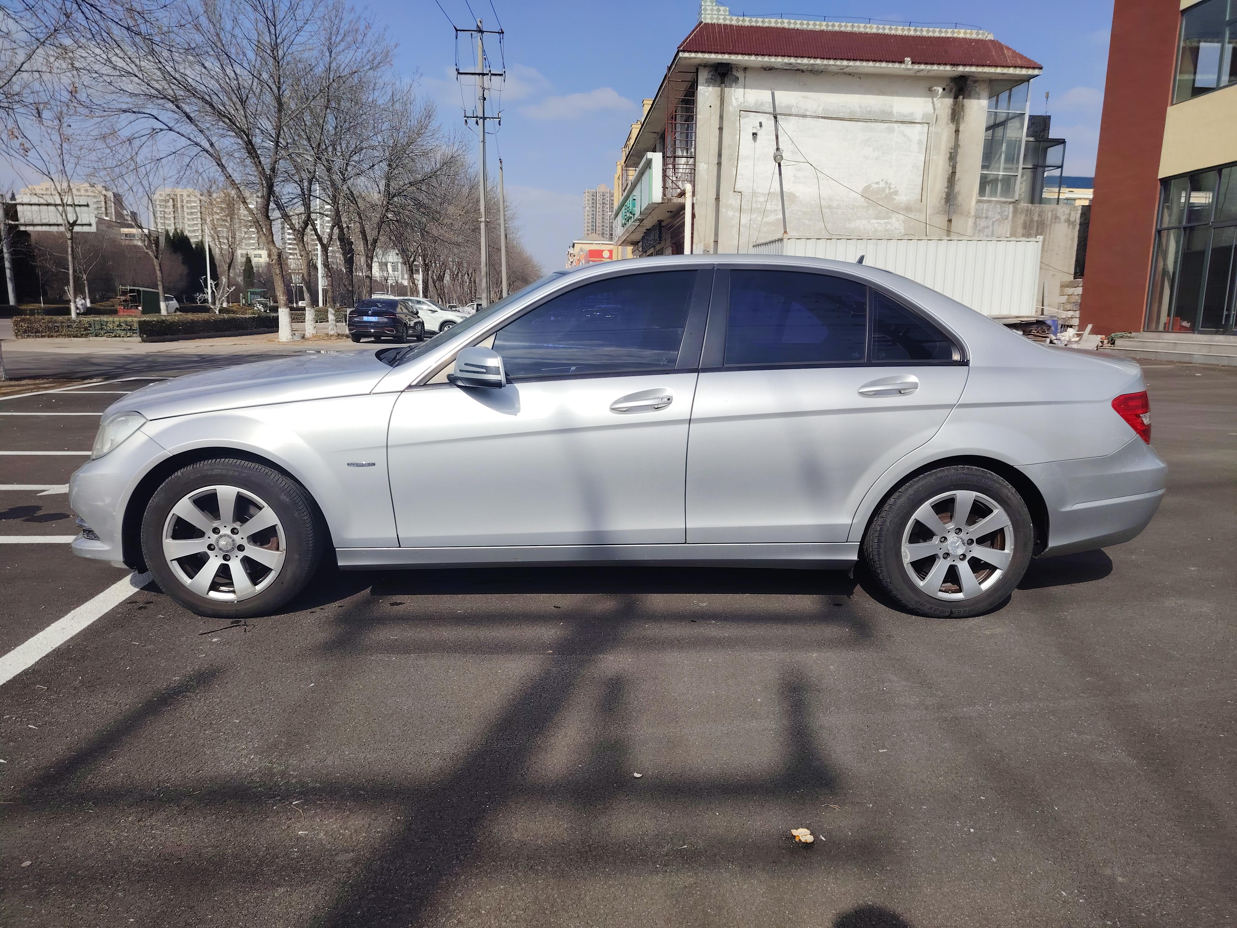 Mercedes-Benz C-Class 2012 thumb 2
