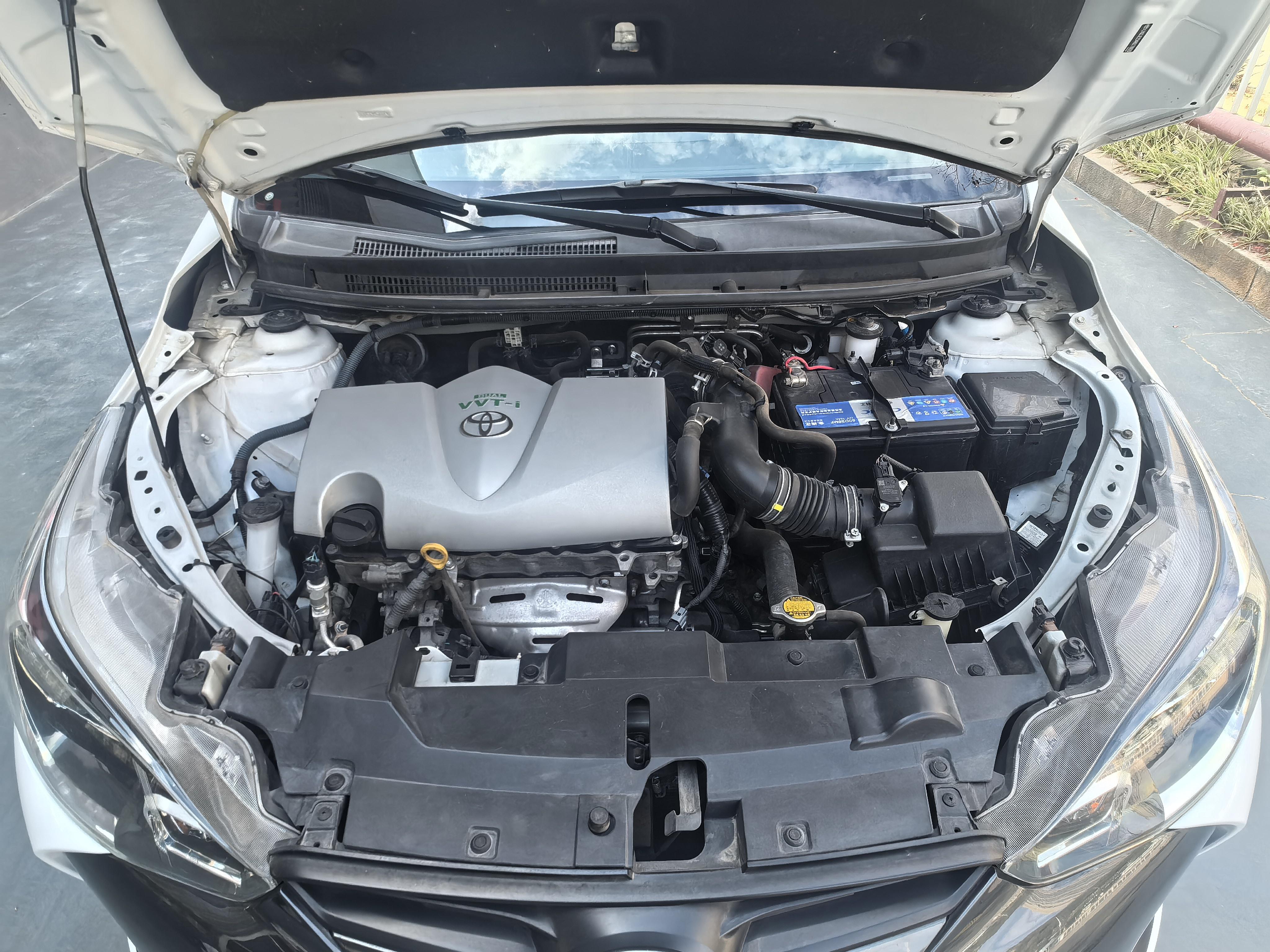Toyota Yaris 2017 thumb 8