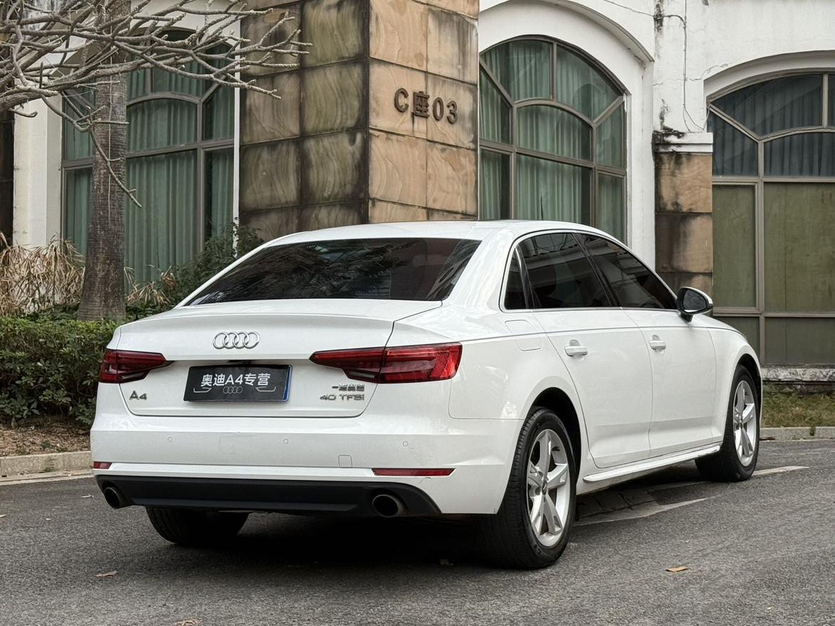 Audi A4 2017 thumb 4