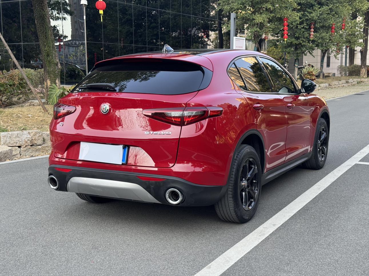 Alfa Romeo Stelvio 2018 thumb 4