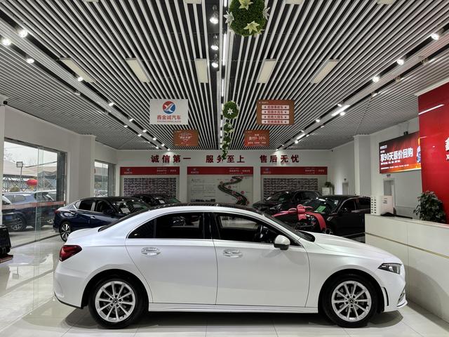 Mercedes-Benz A-Class 2021 thumb 2