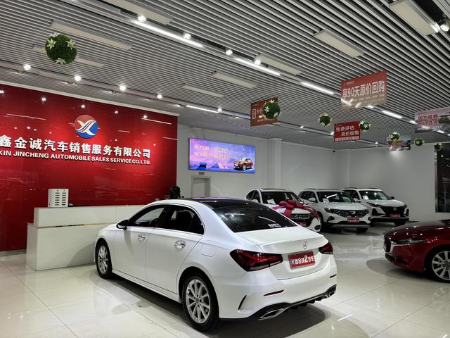 Mercedes-Benz A-Class 2021 thumb 3