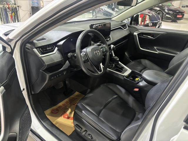 Toyota RAV4 2023 thumb 6