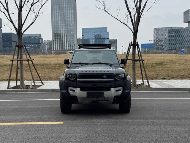Land Rover Defender 2025 thumb 3