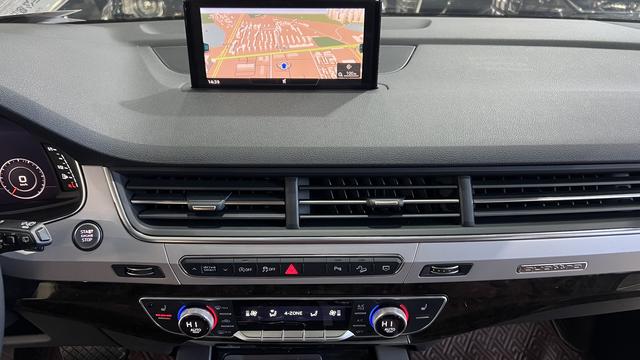 Audi Q7 2019 thumb 9