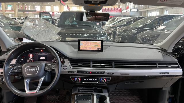 Audi Q7 2019 thumb 11