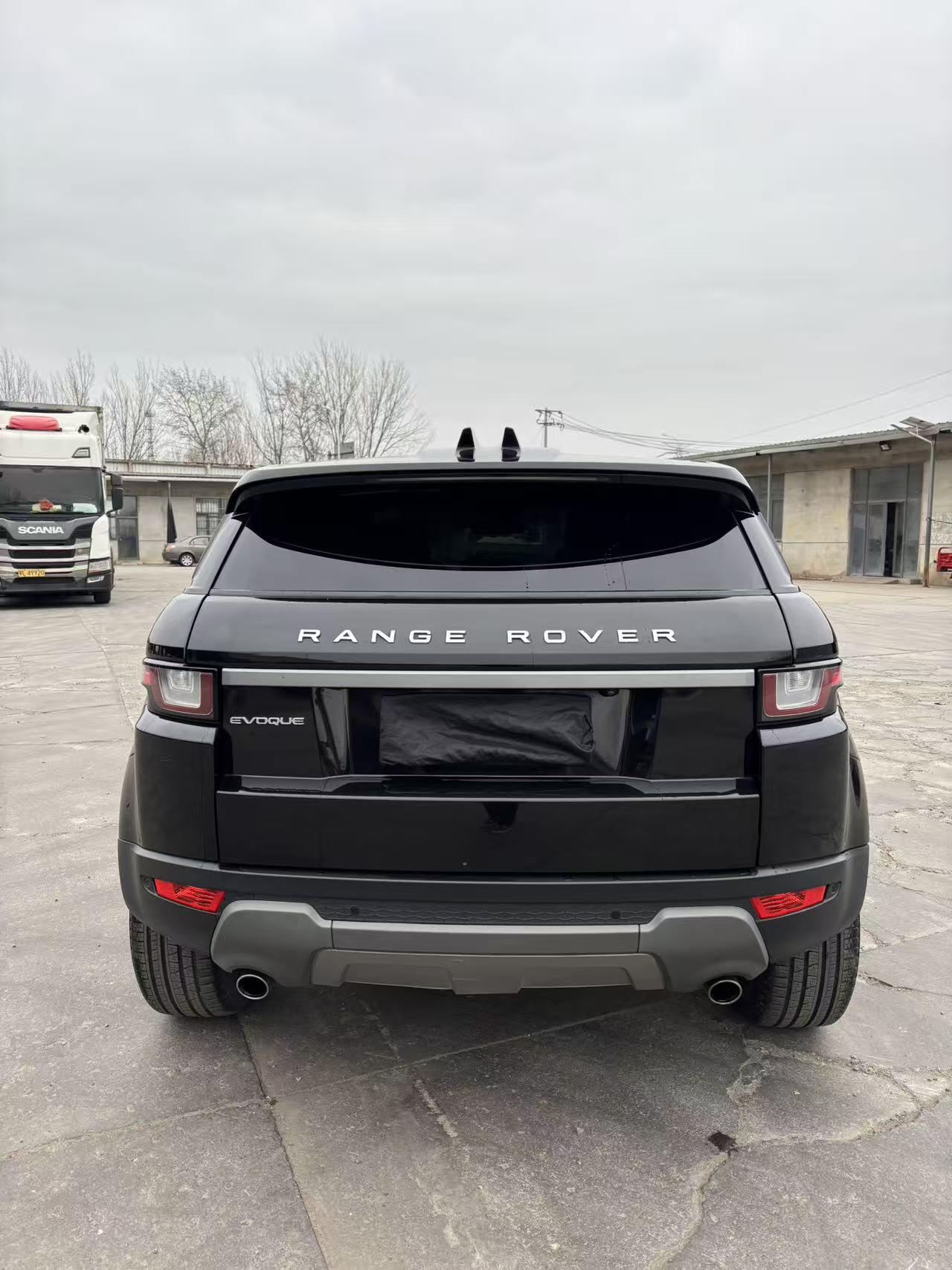 Land Rover Range Rover Velar 2018 thumb 3