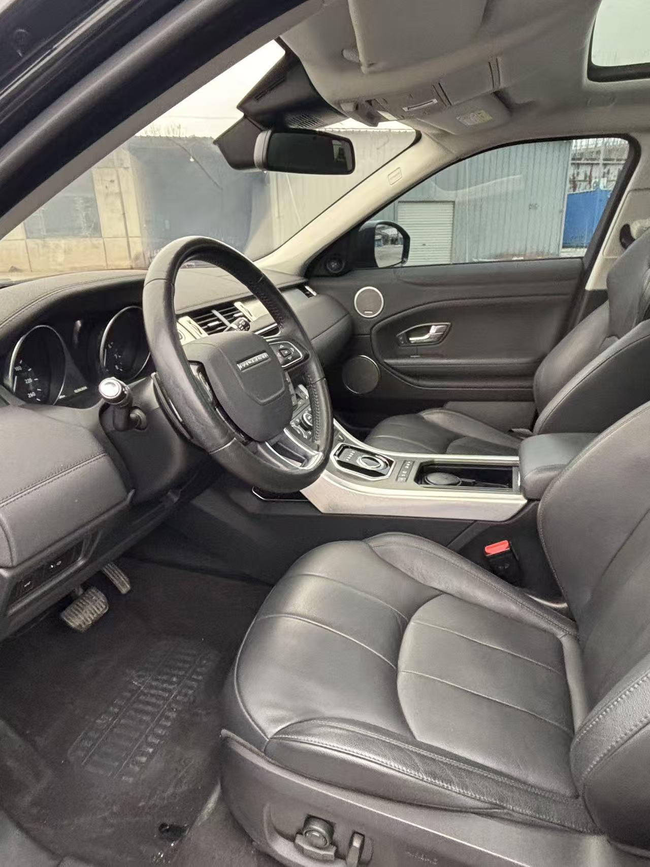 Land Rover Range Rover Velar 2018 thumb 6