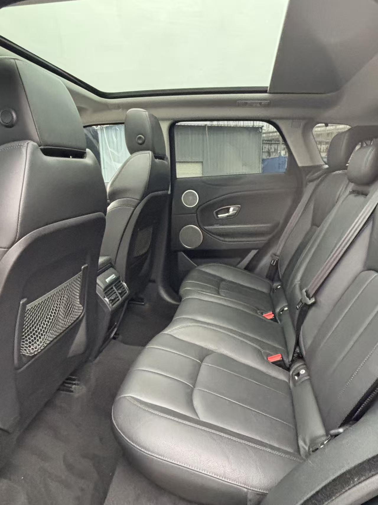 Land Rover Range Rover Velar 2018 thumb 7