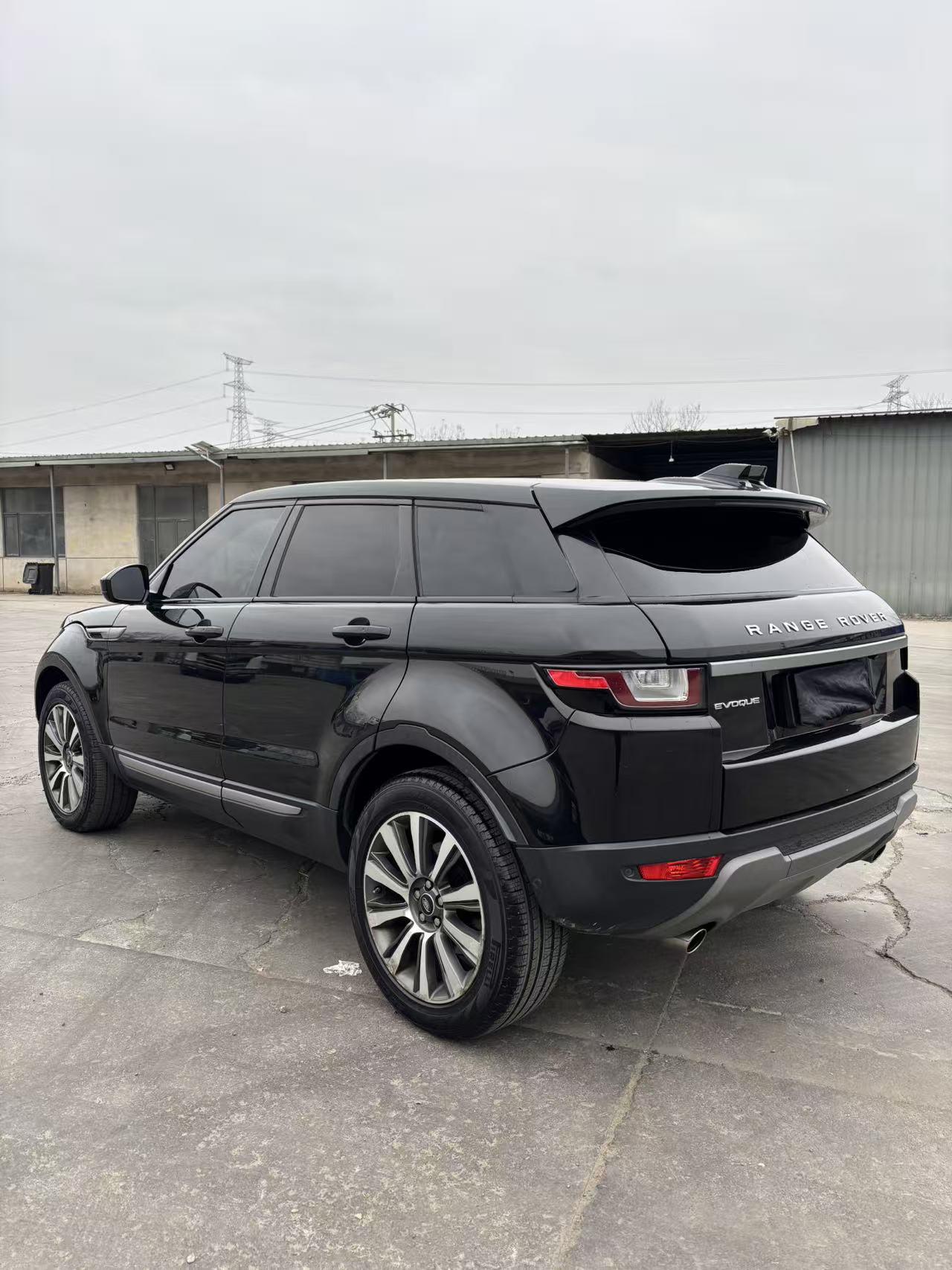 Land Rover Range Rover Velar 2018 thumb 11