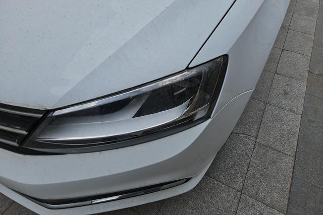 Volkswagen Sagitar 2017 thumb 3