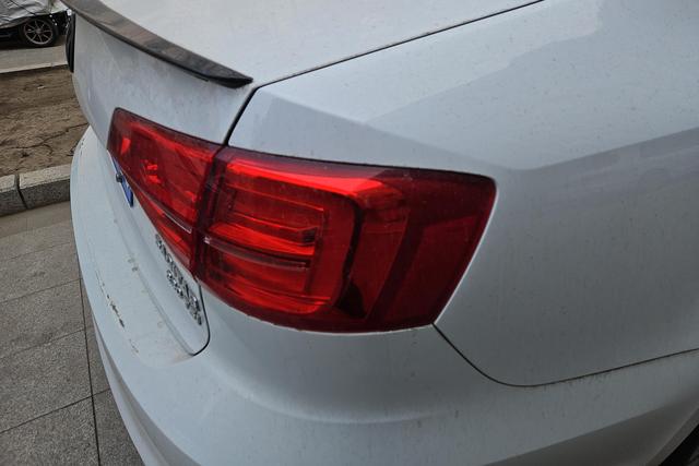 Volkswagen Sagitar 2017 thumb 9
