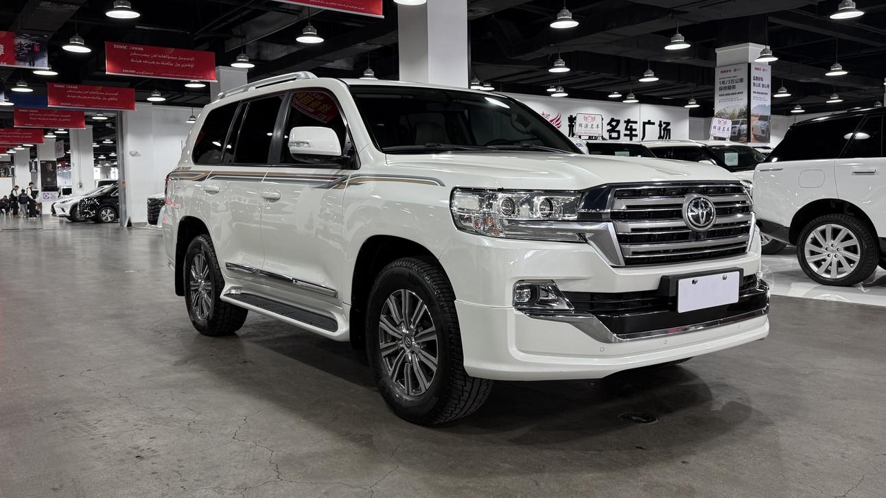 Toyota Land Cruiser 2018 thumb 10