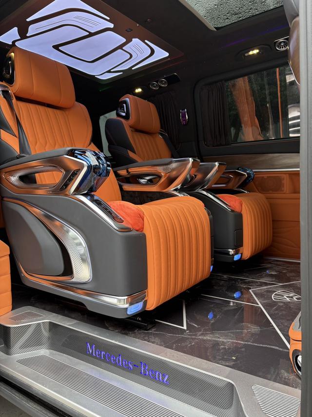 Mercedes-Benz V-Класс 2022 thumb 4