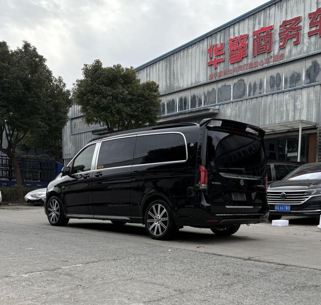 Mercedes-Benz V-Класс 2022 thumb 7