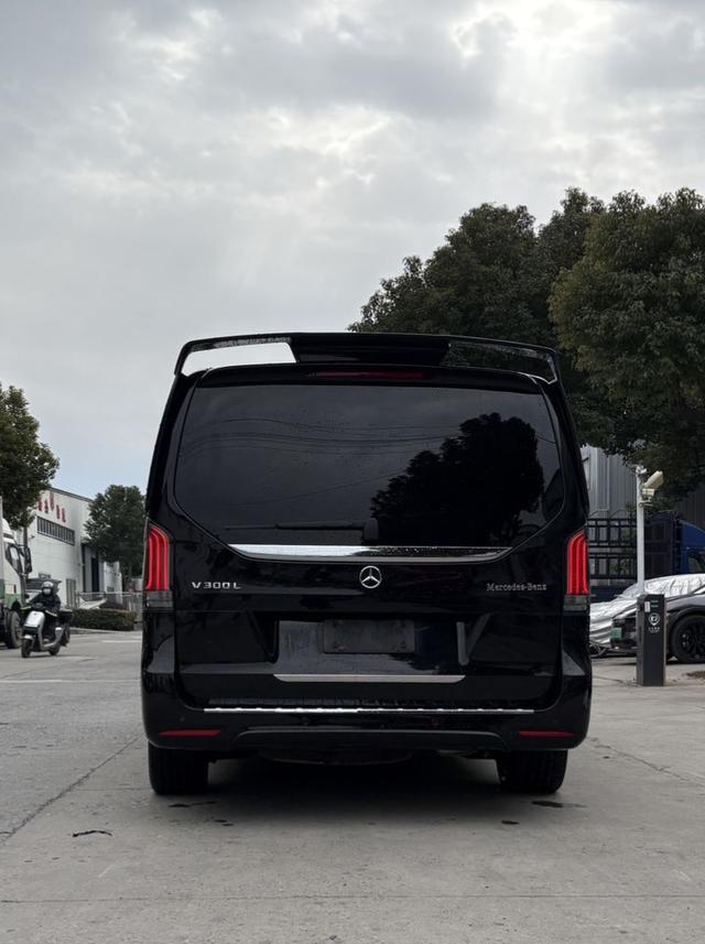 Mercedes-Benz V-Класс 2022 thumb 8